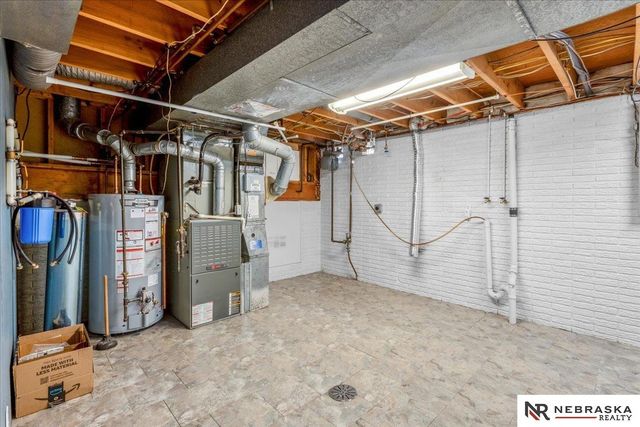 510 Hazelwood Drive, Lincoln, NE 68510