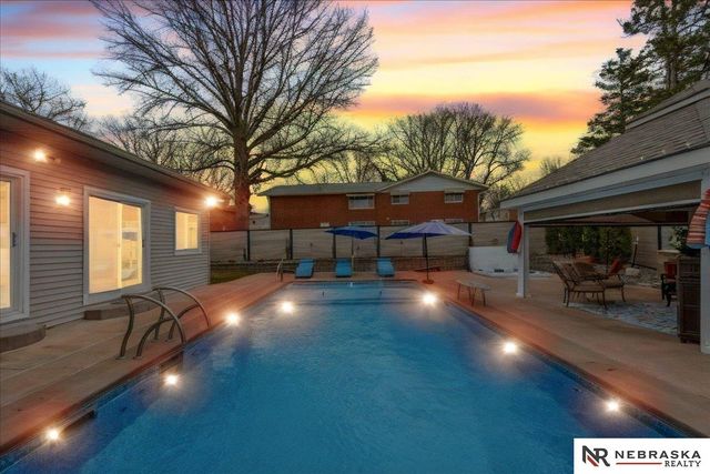 510 Hazelwood Drive, Lincoln, NE 68510