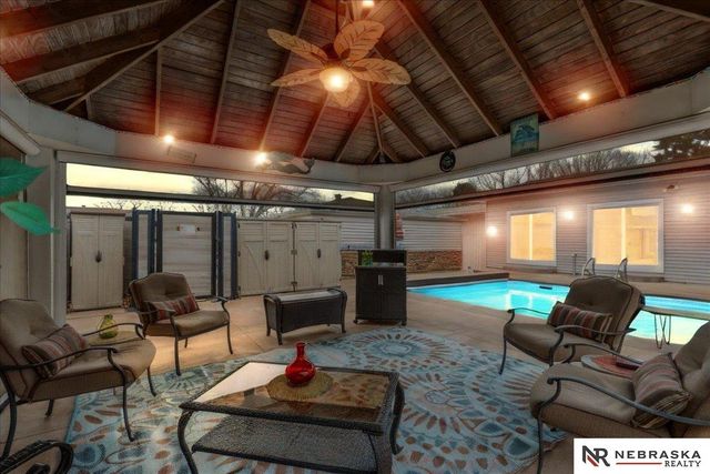 510 Hazelwood Drive, Lincoln, NE 68510