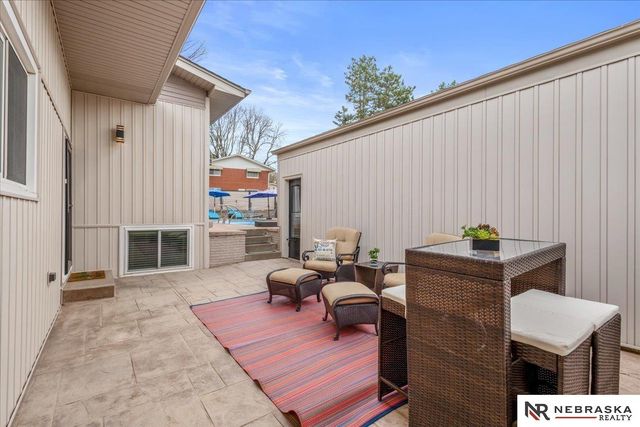 510 Hazelwood Drive, Lincoln, NE 68510