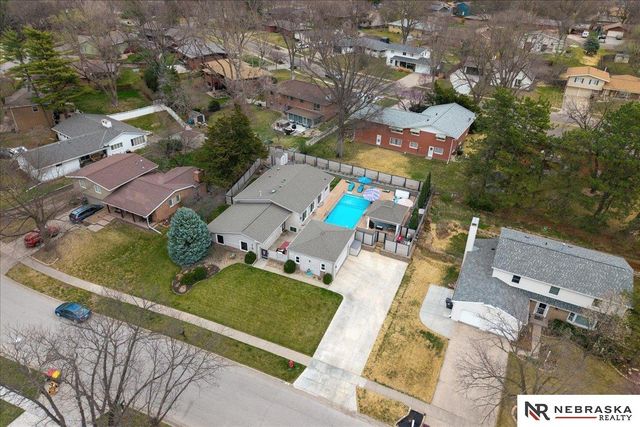 510 Hazelwood Drive, Lincoln, NE 68510