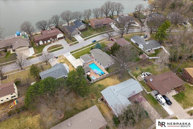 510 Hazelwood Drive, Lincoln, NE 68510