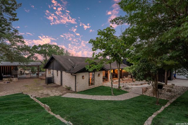 101 Candy Ln, Boerne, TX 78006