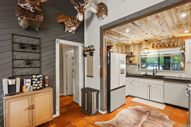 101 Candy Ln, Boerne, TX 78006