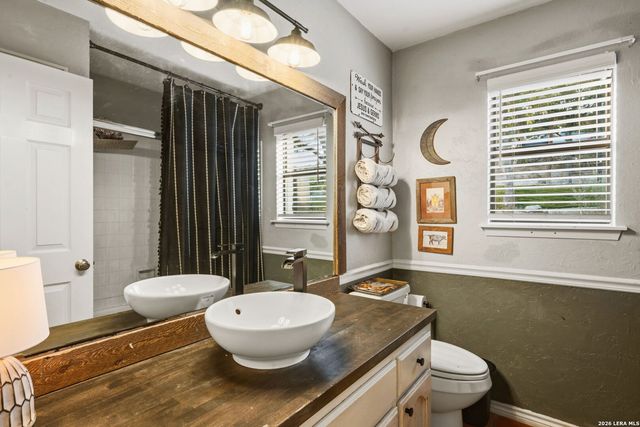 101 Candy Ln, Boerne, TX 78006
