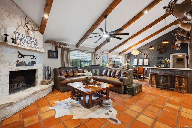 101 Candy Ln, Boerne, TX 78006