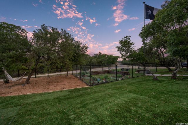 101 Candy Ln, Boerne, TX 78006