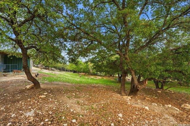 101 Candy Ln, Boerne, TX 78006