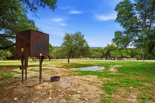 101 Candy Ln, Boerne, TX 78006