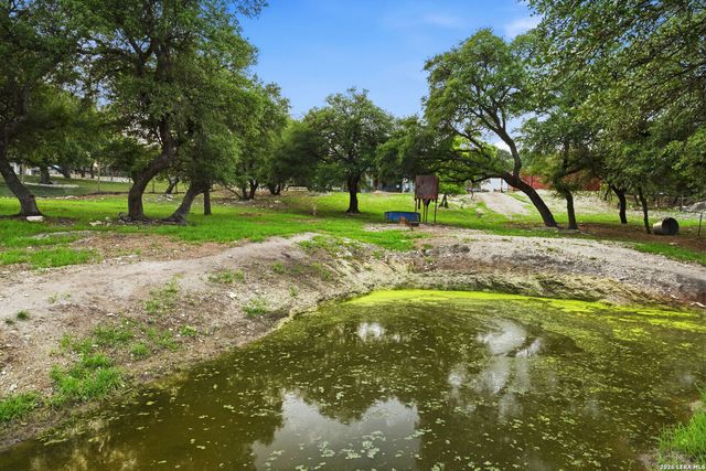 101 Candy Ln, Boerne, TX 78006