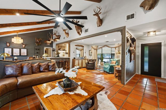 101 Candy Ln, Boerne, TX 78006