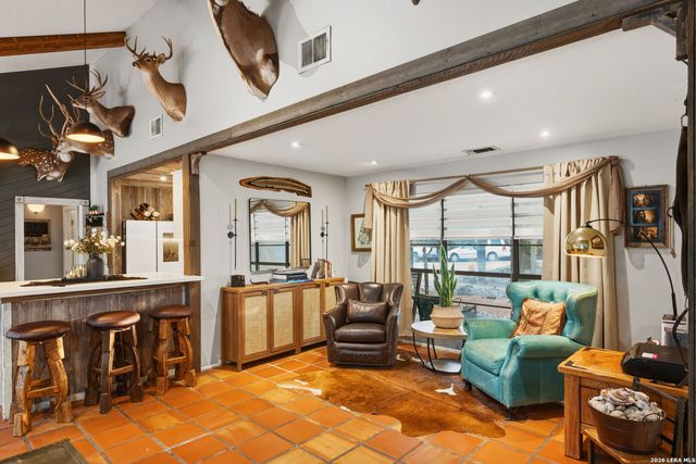 101 Candy Ln, Boerne, TX 78006