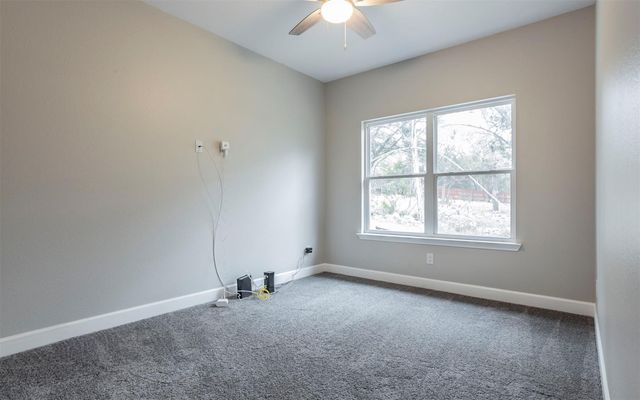 2718 Leslie LN, San Marcos, TX 78666