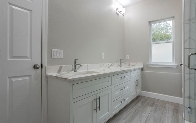 2718 Leslie LN, San Marcos, TX 78666