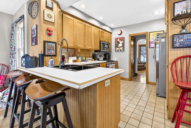 1126 E NAWADA STREET, Appleton, WI 54911