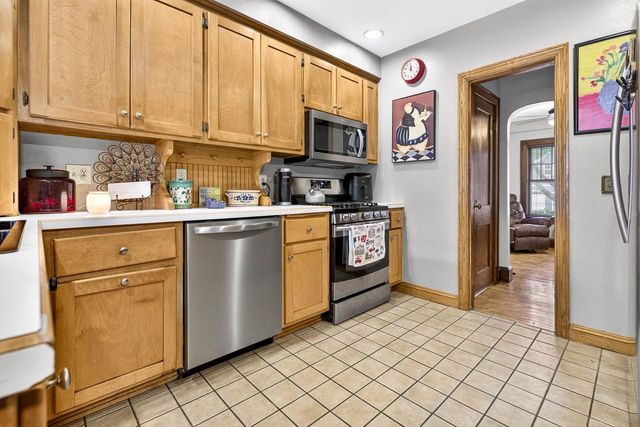 1126 E NAWADA STREET, Appleton, WI 54911