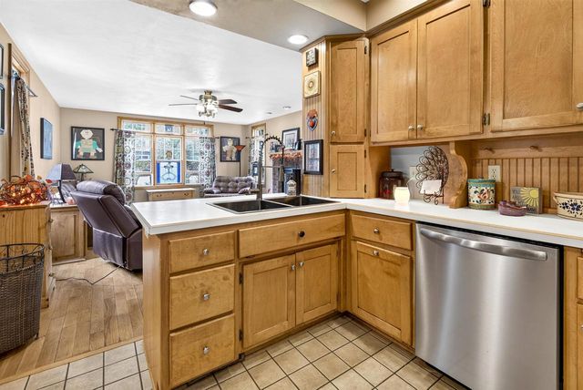 1126 E NAWADA STREET, Appleton, WI 54911