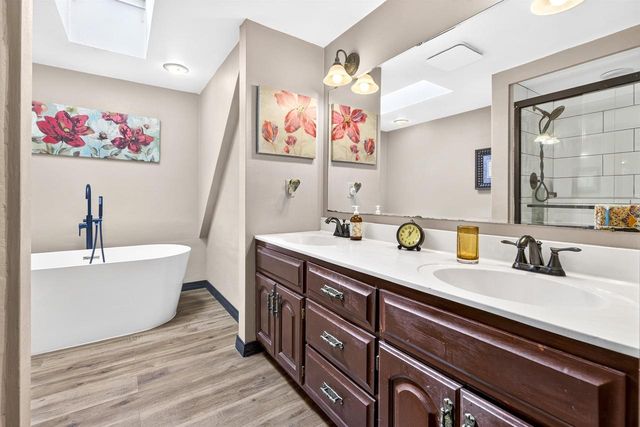 1126 E NAWADA STREET, Appleton, WI 54911