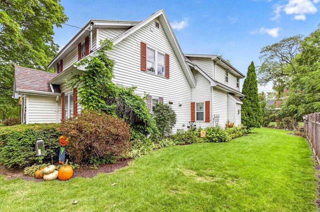 1126 E NAWADA STREET, Appleton, WI 54911