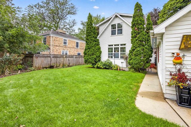 1126 E NAWADA STREET, Appleton, WI 54911