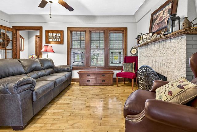 1126 E NAWADA STREET, Appleton, WI 54911