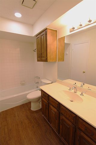 1232 Mockingbird Lane, Desoto, TX 75115