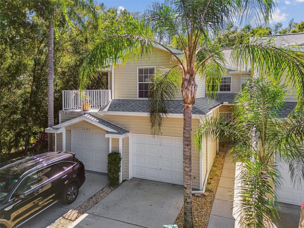 1627 HAMMOCKS AVENUE, Lutz, FL 33549