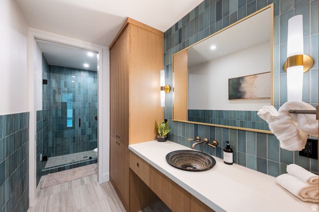 1056 S BEAR LAKE BLVD, Garden City, UT 84028