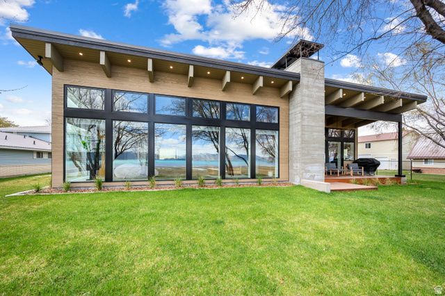 1056 S BEAR LAKE BLVD, Garden City, UT 84028