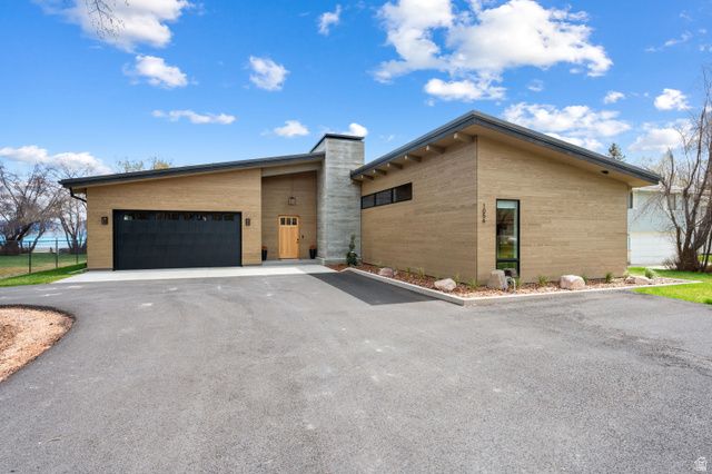 1056 S BEAR LAKE BLVD, Garden City, UT 84028