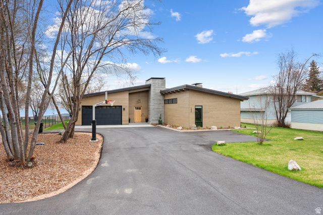 1056 S BEAR LAKE BLVD, Garden City, UT 84028