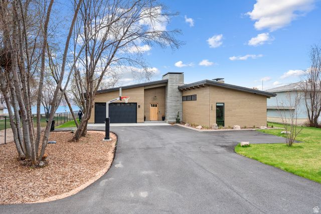1056 S BEAR LAKE BLVD, Garden City, UT 84028