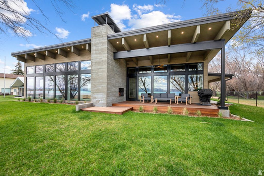 1056 S BEAR LAKE BLVD, Garden City, UT 84028