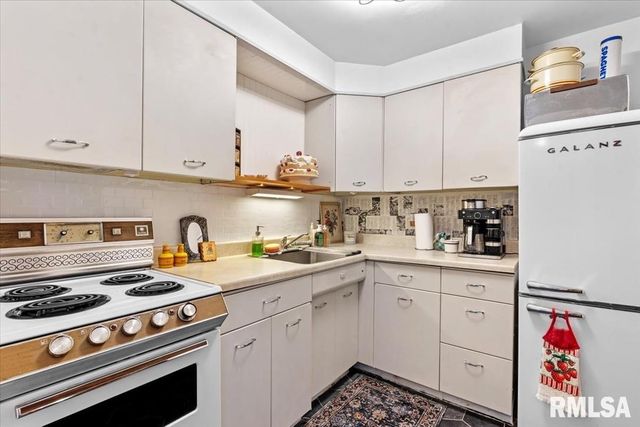 718 S 7th St Unit 306, Springfield, IL 62703