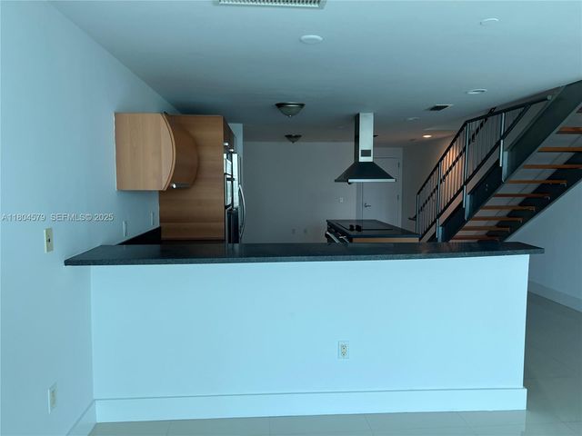 2950 NE 188th Street 444, Aventura, FL 33180
