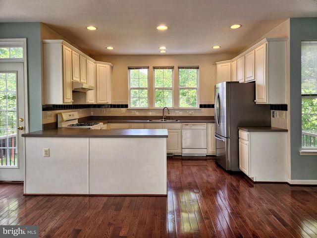13906 GOTHIC DR, Centreville, VA 20121