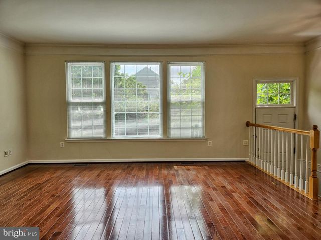 13906 GOTHIC DR, Centreville, VA 20121