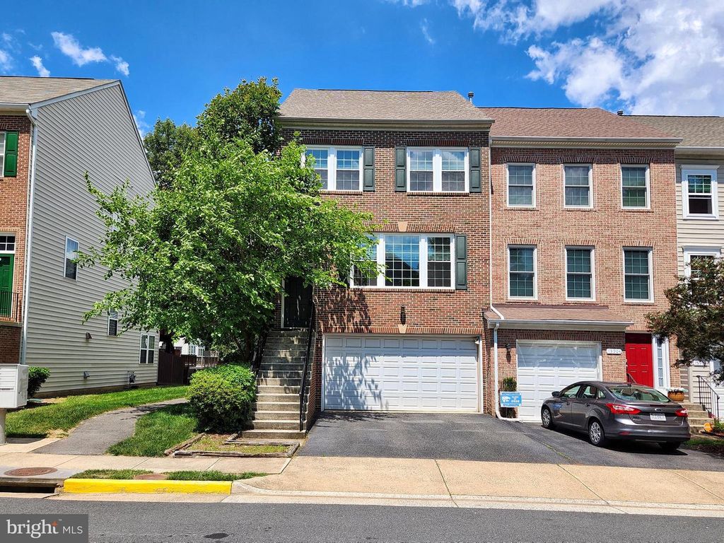 13906 GOTHIC DR, Centreville, VA 20121