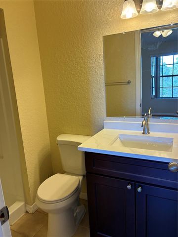 16513 LAKE BRIGADOON CIR, Tampa, FL 33618