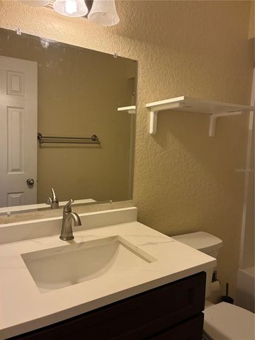 16513 LAKE BRIGADOON CIR, Tampa, FL 33618