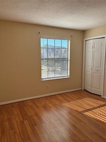 16513 LAKE BRIGADOON CIR, Tampa, FL 33618