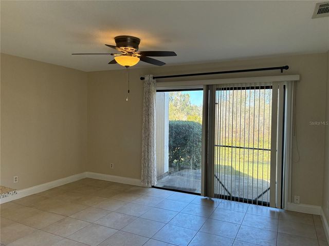 16513 LAKE BRIGADOON CIR, Tampa, FL 33618