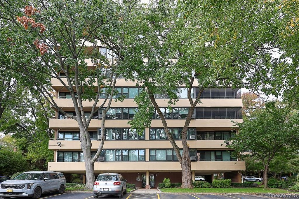 10-34 166th Street 9D, Whitestone, NY 11357 — photo 4