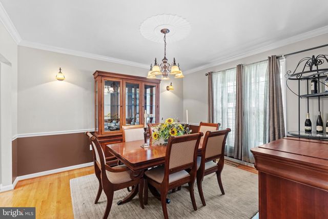 6021 WOODLAKE LN, Alexandria, VA 22315