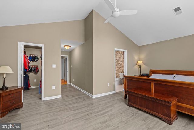 6021 WOODLAKE LN, Alexandria, VA 22315