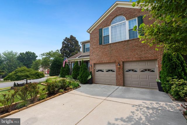6021 WOODLAKE LN, Alexandria, VA 22315