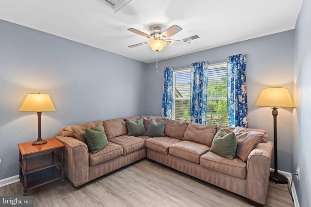 6021 WOODLAKE LN, Alexandria, VA 22315
