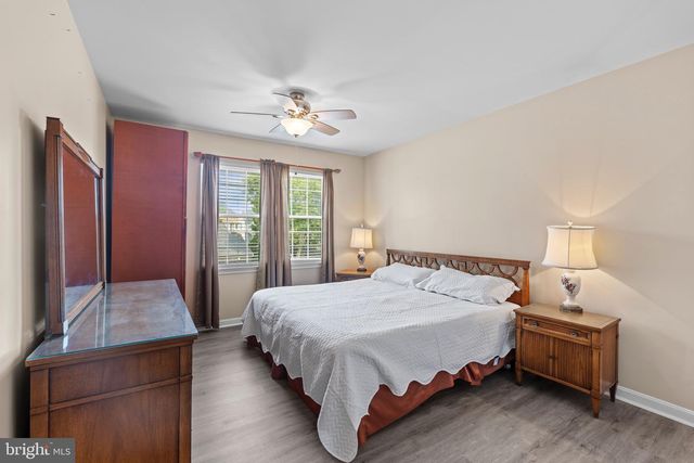 6021 WOODLAKE LN, Alexandria, VA 22315