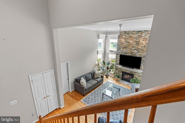 6021 WOODLAKE LN, Alexandria, VA 22315