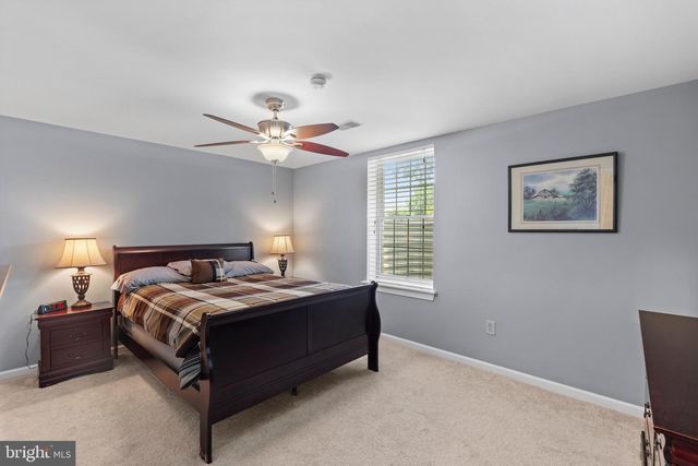 6021 WOODLAKE LN, Alexandria, VA 22315